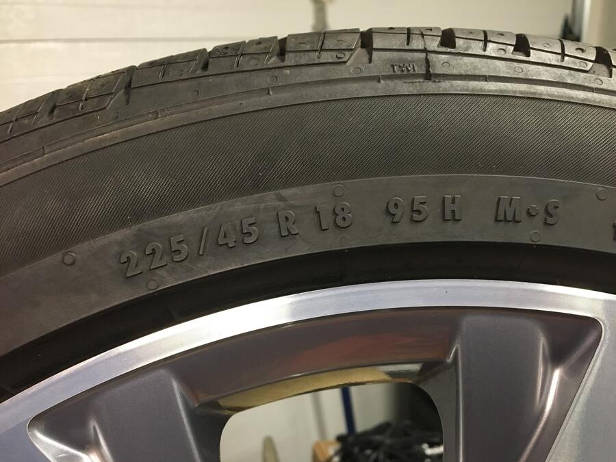 225/45 R 18 95H M&S