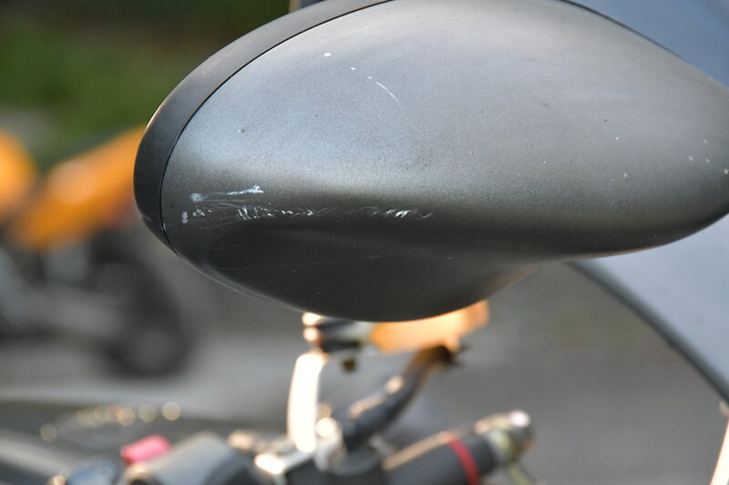 right mirror scratches