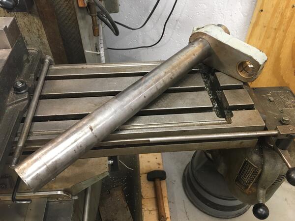 Horizontal mill tool bar support